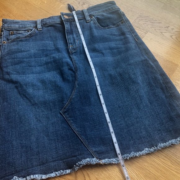 J. Crew Dark Denim Skirt Raw Hem Asymmetrical Size 6 - Picture 7 of 7